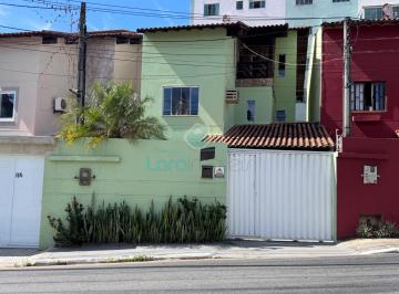 Casa · 175m² · 3 Quartos · 1 Vaga · Casa Triplex em Cancela Preta - Macaé, RJ
