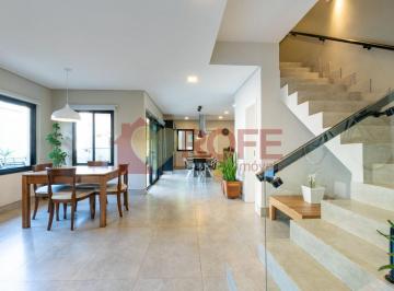 Casa · 180m² · 3 Quartos · 2 Vagas · Casa de Vila com aquele ar de interior no coração de São Paulo