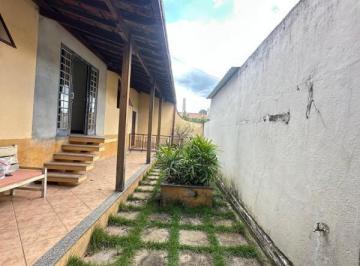 98313_30-1_172717.jpg · CASA COM 4 QUARTOS E 2 LOJAS