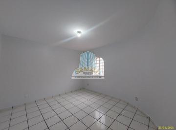 resMDAxLmpwZw==679cc9bfee98d9.31558796.jpg · QE 44 CONJUNTO G - GUARA II |1º ANDAR | 2 QUARTOS 