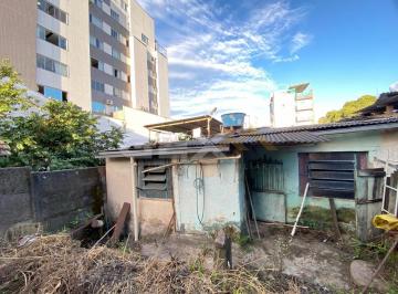 Terreno · 303m² · Terreno Disponível no Centro de Divinópolis MG.