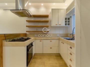Casa · 173m² · 3 Quartos · 2 Vagas · Triplex com ático e face norte Guabirotuba