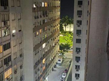 Apartamento de 3 quartos, Santos · Apartamento na cara da praia com tudo muito perto