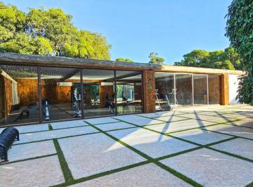 Terreno en Venda  Santa Cruz · Oportunidade Única: Terreno Esquina Em Condomínio, Reserva (vegetação) E Pista D