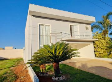 Casa · 220m² · 3 Quartos · 6 Vagas · Casa à venda em Paulínia, Cascata, com 3 suítes, com 220 m²