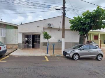 Casa · 300m² · CA0182 – CASA EM GUAXUPÉ – CENTRO