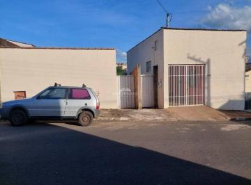 Casa · 375m² · 3 Quartos · 1 Vaga · CA00408 – CASA EM GUAXUPÉ – Parque do Lago