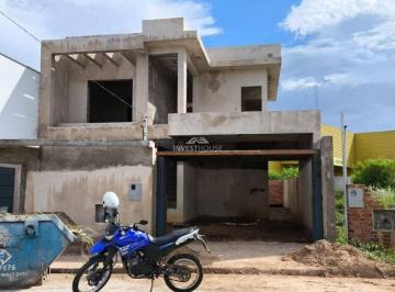 Casa · 216m² · 3 Quartos · CASA EM GUAXUPÉ - GIRASSOL