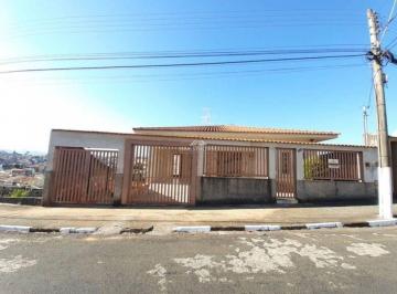 Casa · 420m² · 4 Quartos · 1 Vaga · CASA EM GUAXUPÉ - PARQUE DO LAGO