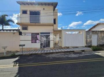 Casa · 3 Quartos · 2 Vagas · CA00467 – CASA EM GUAXUPÉ – CENTRO