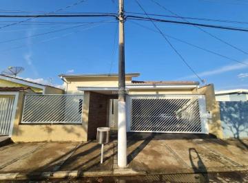 Casa · 3 Quartos · 2 Vagas · CA00333 – CASA EM GUAXUPÉ – CENTRO