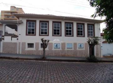 Casa · 726m² · 5 Quartos · 2 Vagas · CASA EM SÃO JOSÉ DO RIO PARDO – CENTRO