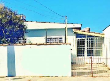 Casa · 180m² · 1 Quarto · CASA EM GUARANÉSIA – RENOVAÇÃO
