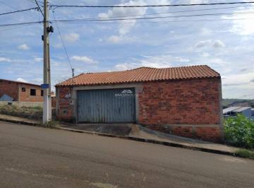 Casa · 200m² · CASA EM GUAXUPÉ - JARDIM AEROPORTO