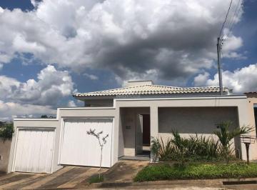 Casa · 360m² · 3 Quartos · 4 Vagas · CASA EM GUAXUPÉ – JARDIM PRIMAVERA