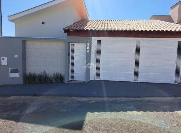 Casa · 180m² · 3 Quartos · 3 Vagas · CASA EM GUAXUPÉ – NOVO HORIZONTE
