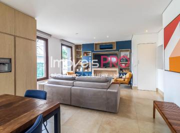 Casa · 270m² · 4 Quartos · 2 Vagas · Casa de vila maravilhosa, com bastante verde e tranquilidade