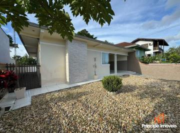Casa · 192m² · 3 Quartos · 4 Vagas · Casa com 3 quartos no Floresta em Joinville