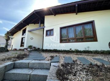 Casa · 468m² · 4 Quartos · 4 Vagas · Casa com 5 Quartos no Centro