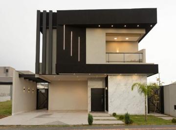 Casa · 310m² · 4 Quartos · 2 Vagas · Sobrado no Residencial Shalom