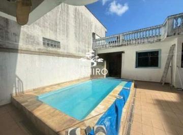 Casa · 255m² · 4 Quartos · 3 Vagas · Sobrado à Venda - Bairro Embaré - Santos/SP