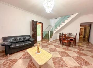 Casa · 227m² · 3 Quartos · 7 Vagas · Sobrado com 03 dormitórios à venda, 238 m² por R$ 990.000,00 - Vila Cecilia Maria  - Santo André/SP