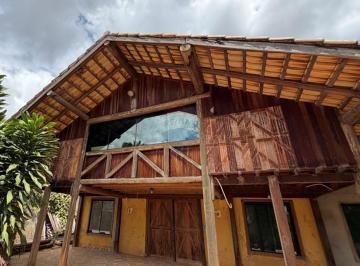 Casa · 514m² · 10 Vagas · Vista livre para Águas Claras Casa em madeira + 2 chalés terreno com 986 m2 Arniqueira condomínio