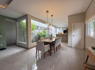 Casa · 487m² · 3 Quartos · 2 Vagas · Casa Térrea à Venda no Condomínio Village Santa Helena em Bragança Pta/SP