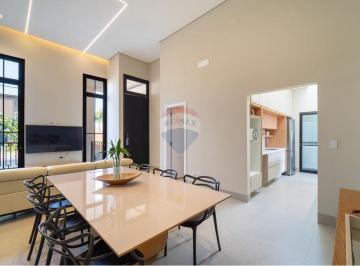 Casa · 195m² · 4 Quartos · 4 Vagas · Casa no condomínio Residencial Campos de Medeiros para venda com 4 quartos, sendo 4 suítes, 195m2 : 