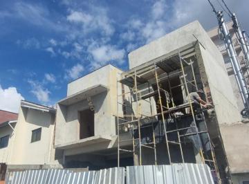 Casa · 144m² · 3 Quartos · 2 Vagas · Casa em Village São Luiz  -  Poços de Caldas