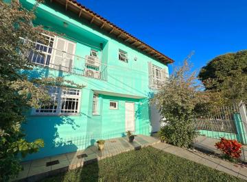 Casa de 4 quartos, Porto Alegre · Residência com 4 Dormitório(s) Bairro Vila Nova