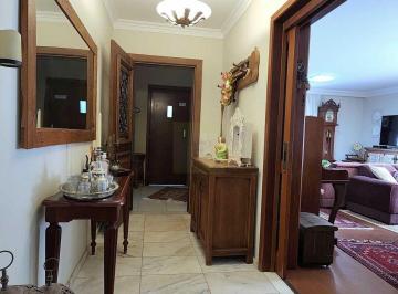 Apartamento · 201m² · 4 Quartos · 2 Vagas · Apartamento 4 dormitórios, sendo 3 suítes no Petrópolis
