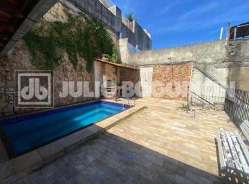 Casa · 229m² · 4 Quartos · 1 Vaga · Casa de rua : Linear / Residencial / Bancários