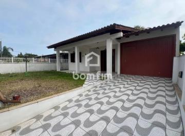 5a80f8a125e987441baf6c8bf4877fa2.jpg · Alugo casa em Torres 4 dorm. para venda, praia da Guarita. - CA2961