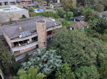 0 · Imóvel com 2.600 m² de terreno e 370 m² de área construída por R$ 1.6000.000,00.