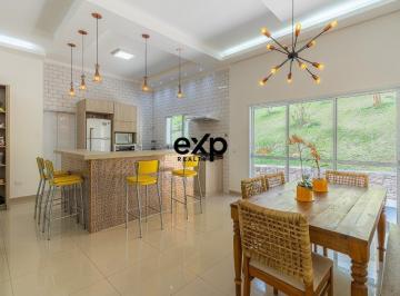 Casa · 202m² · 3 Quartos · 6 Vagas · Casa de Campo Térrea à Venda no Condomínio Vale da Santa Fé - Vinhedo