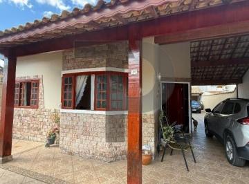 Fachada · Casa na Morada da Colina em Resende com 3 quartos sendo 1 suíte, piscina com cascata e área gourmet.