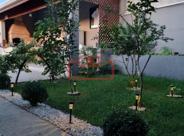 Casa · 258m² · 5 Quartos · 2 Vagas · Casa Sobrado de esquina a 3 minutos do Parque Ecológico