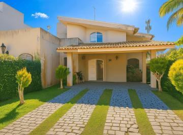 Casa · 300m² · 4 Quartos · 3 Vagas · Casa á Venda no Jardim Acapulco no Guarujá | QVista Inteligência Imobiliária
