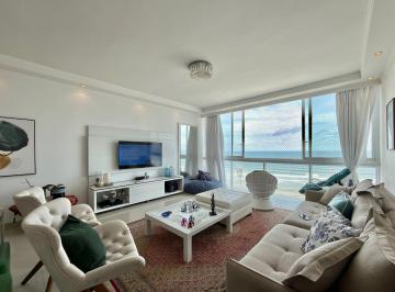 Apartamento · 200m² · 4 Quartos · 1 Vaga · Apartamento frente mar à venda, Pitangueiras, Guarujá, SP | Qvista Inteligênc...