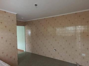 Casa · 90m² · 2 Quartos · 2 Vagas · Casa com 2 dormitorios 2 vagas e quintal na Santa Clara