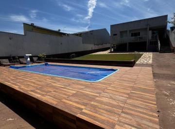 Casa de 4 quartos, Vicente Pires · Casa Vicente Pires em Condomínio | Lote 800m² | 3 suítes | Piscina