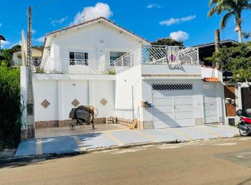 Casa de 2 quartos, Águas de São Pedro · CASA 2 suítes - Jardim Porangaba - Águas de São Pedro