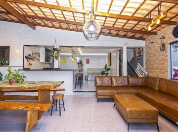 Casa de 4 quartos, Colombo · Casa a venda com 4 quartos em Colombo - PR