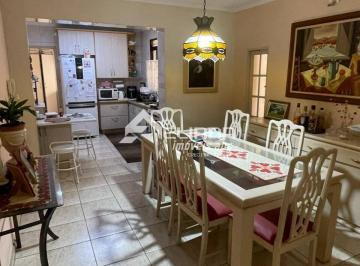 Casa · 230m² · 3 Quartos · 2 Vagas · Sobrado no Bairro Olímpico com edícula e quintal com 230m²