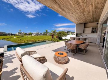 Casa · 294m² · 3 Quartos · 4 Vagas · Casa 3 Quartos no Reserva da Pedra - Pedra Branca