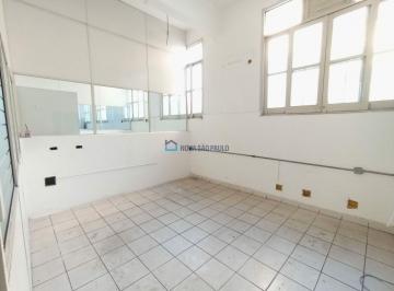 Comercial · 220m² · 3 Vagas · Galpão com escritório , 2 banheiros na Vila Das Mercês com 220 m²