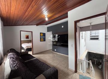 Casa · 130m² · 3 Quartos · Sobrado 3 Quartos com Terraço Privativo para locação no São Pedro.