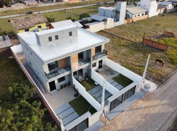Casa · 105m² · 2 Quartos · 2 Vagas · Sobrado à venda com suíte e edícula - localização priveligiada Rio Vermelho