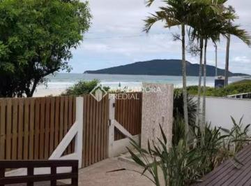 Apartamento · 37m² · 1 Quarto · 1 Vaga · Apartamento com Vista para o Mar e Acesso Direto à Praia